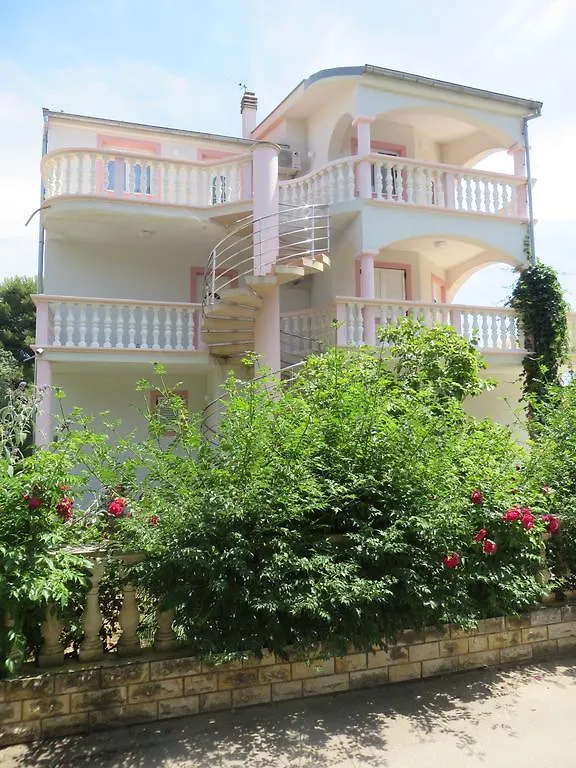 Gardenia Apartments Pakoštane