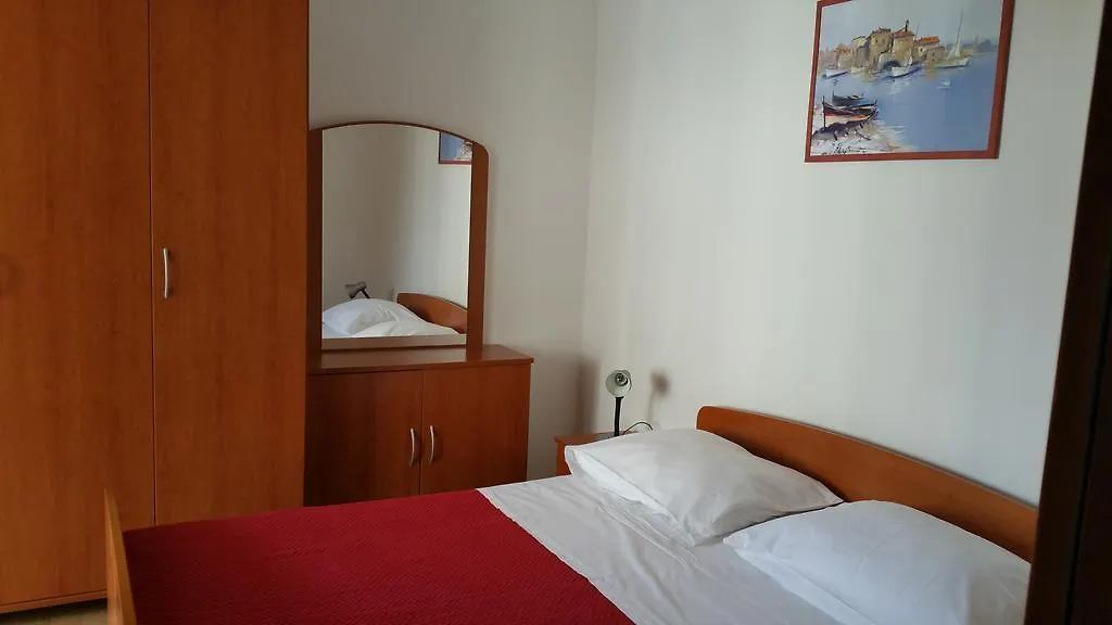 Gardenia Apartments Pakoštane 0*,