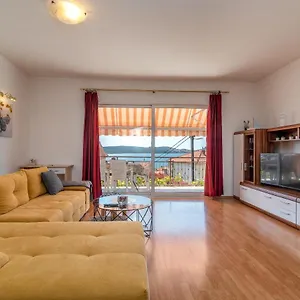 https://apartman-ivana-trogir.hotels-in-trogir.com