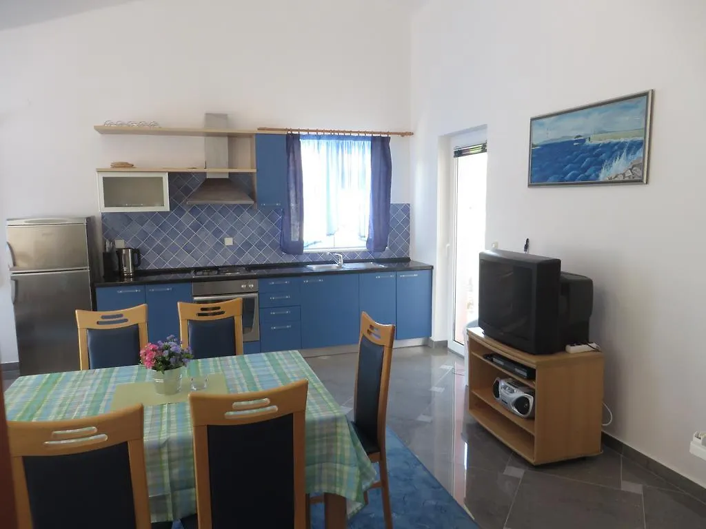 Gardenia Apartments Pakostane Croatia
