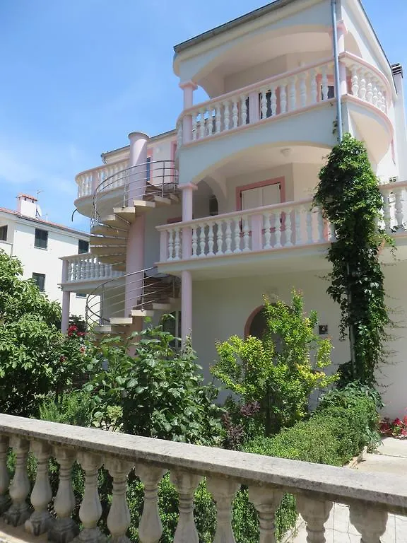 Gardenia Apartments Pakostane