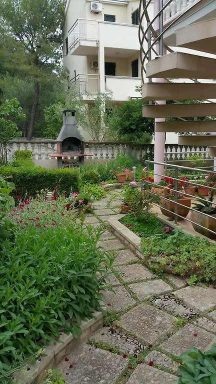 Gardenia Apartments Pakostane