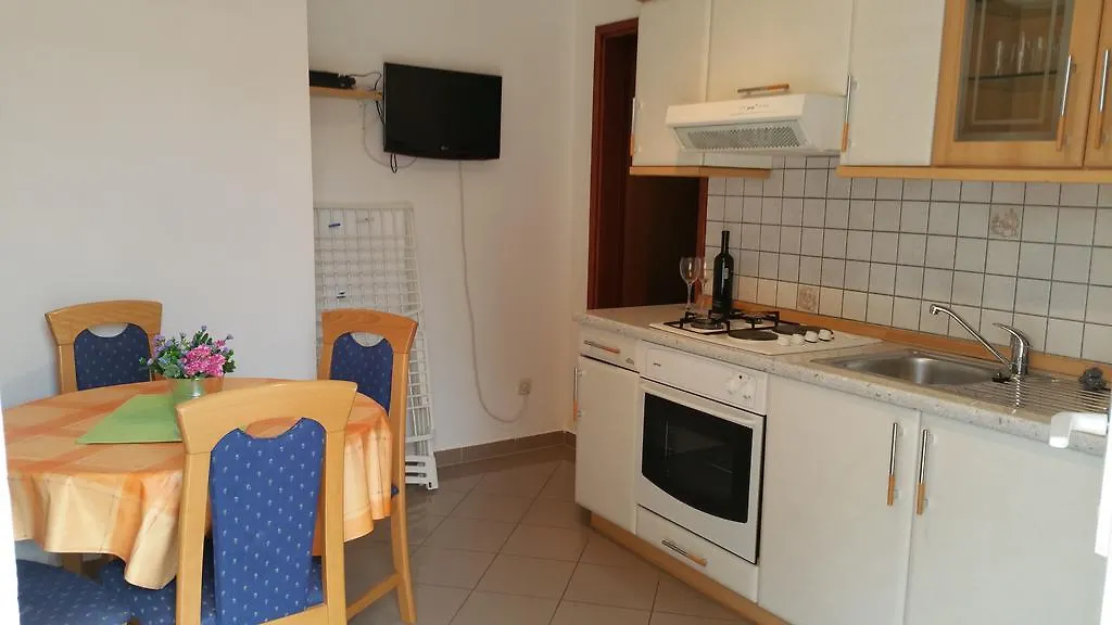 Gardenia Apartments Pakostane