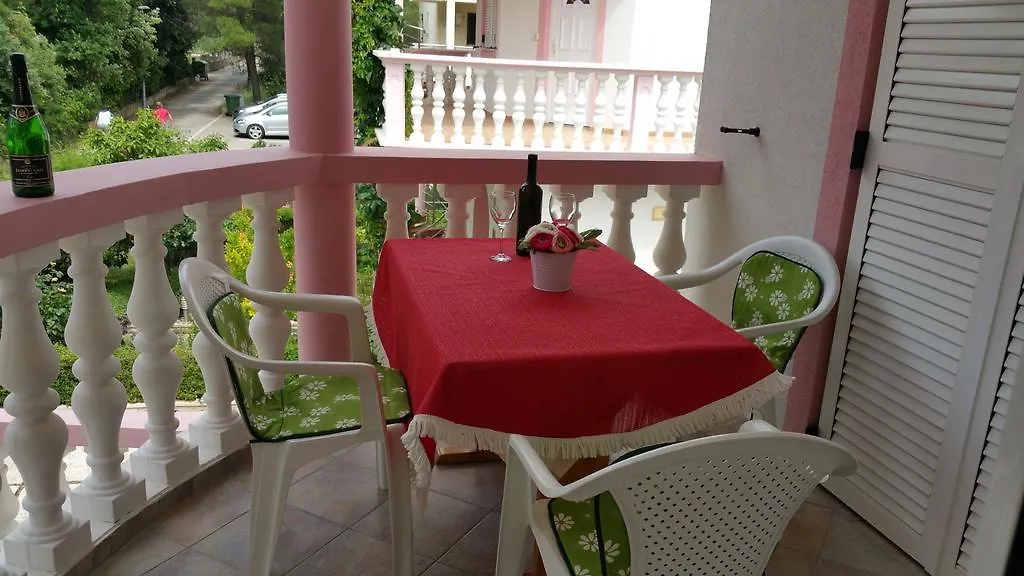 Gardenia Apartments Pakostane